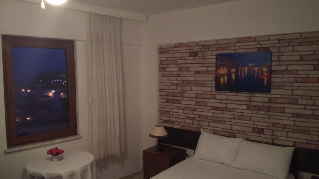 Adali Guest House Bozcaada Esterno foto