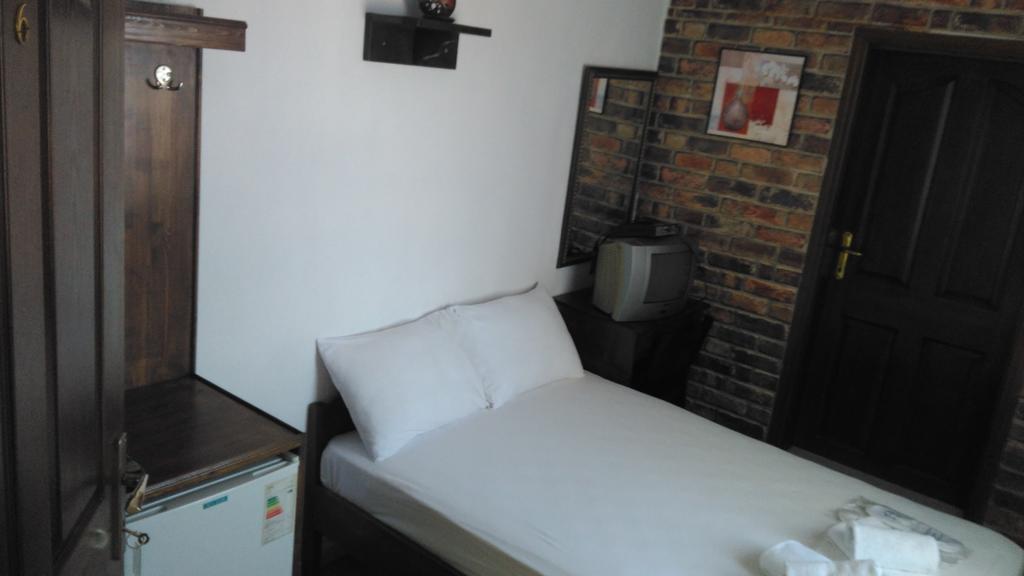 Adali Guest House Bozcaada Esterno foto
