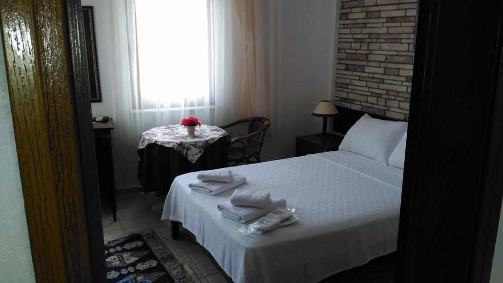 Adali Guest House Bozcaada Esterno foto