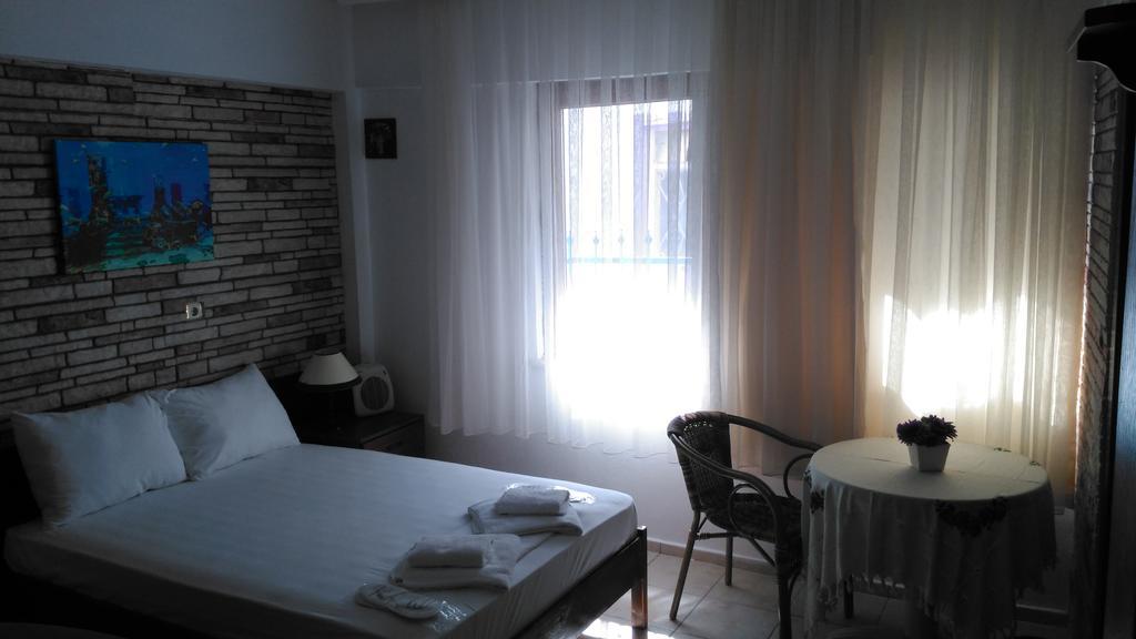Adali Guest House Bozcaada Esterno foto