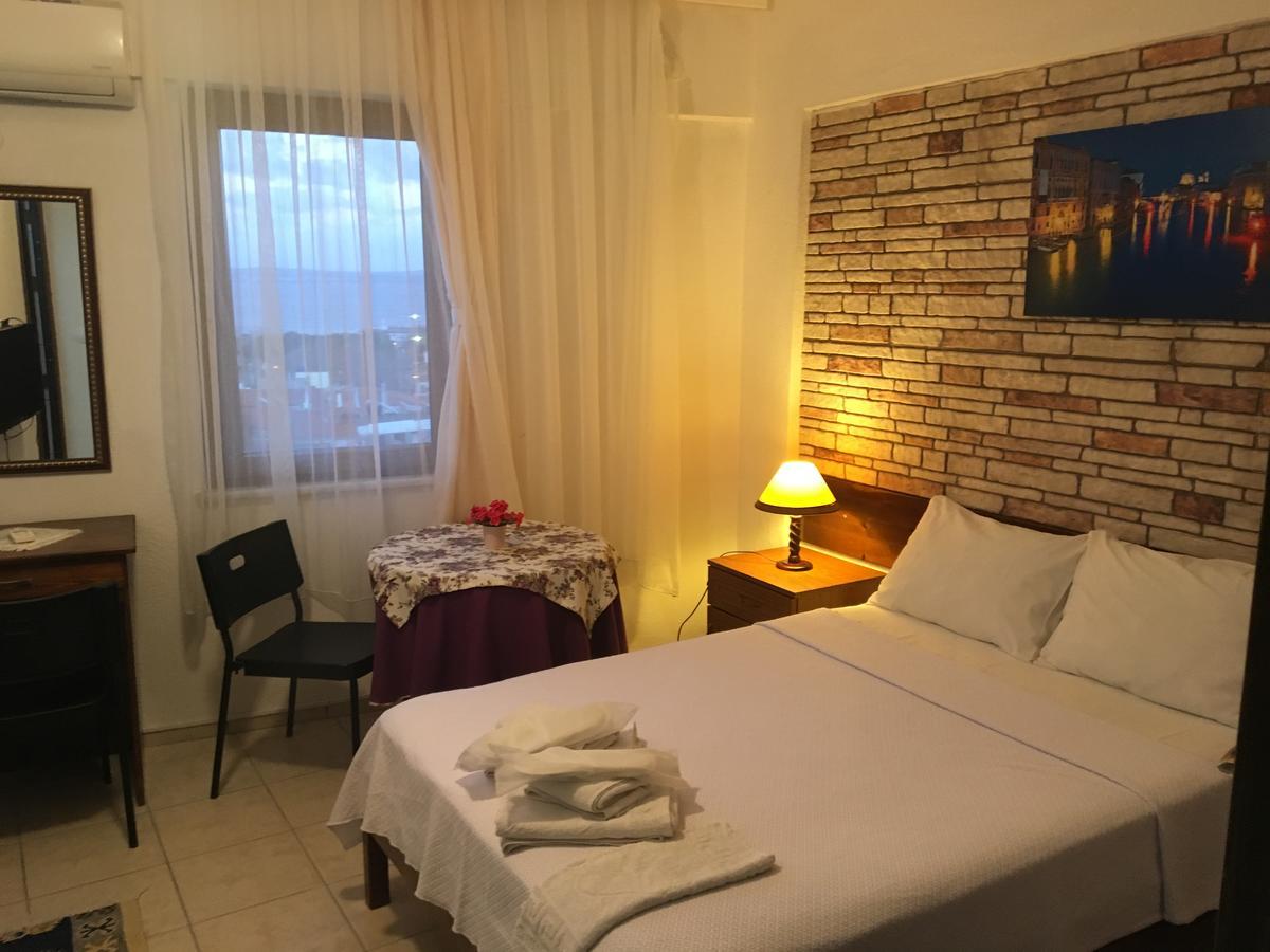 Adali Guest House Bozcaada Esterno foto